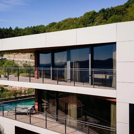 Villa Sensational Istria Scenice Platinium 5 Bedrooms Sea Views Abbázia
