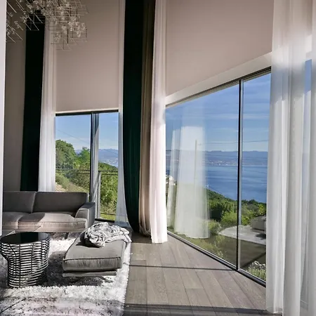 Вилла Sensational Istria Scenice Platinium 5 Bedrooms Sea Views *